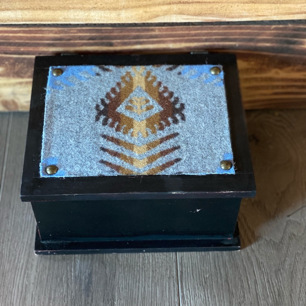Custom jewelry box